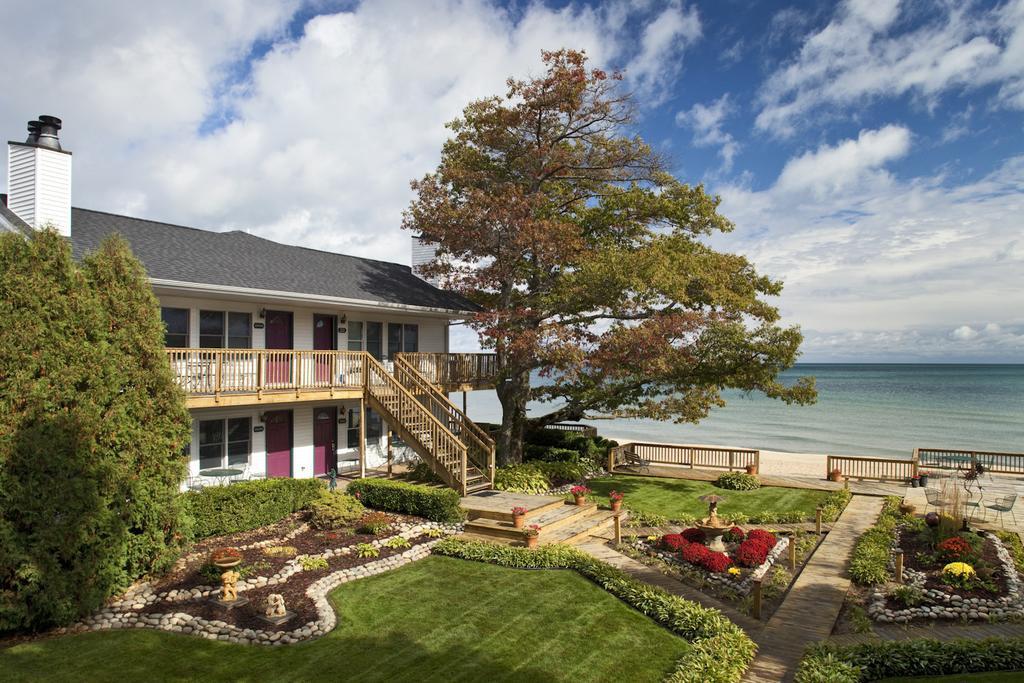 مبيت وإفطار Oscoda Huron House المظهر الخارجي الصورة
